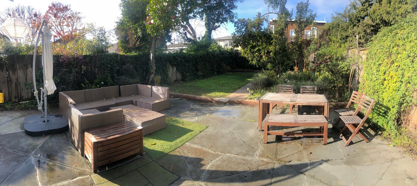 4329 Howe St in Oakland, CA - Building Photo
