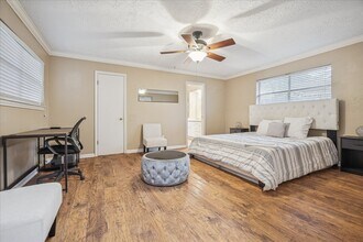 13107 Tall Forest Dr in Cypress, TX - Foto de edificio - Building Photo