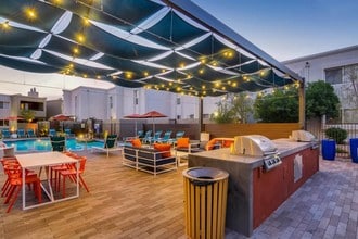 The Cortesian Apartments in Scottsdale, AZ - Foto de edificio - Building Photo