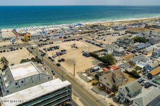 33 Porter Ave in Seaside Park, NJ - Building Photo - Building Photo