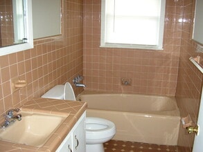 909 Cabell Dr in Bowling Green, KY - Building Photo - Building Photo