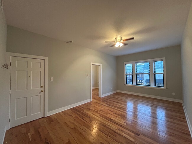 338 Tudor Ct in Glencoe, IL - Foto de edificio - Building Photo