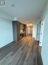 28 Interchange Wy in Vaughan, ON - Building Photo - Building Photo