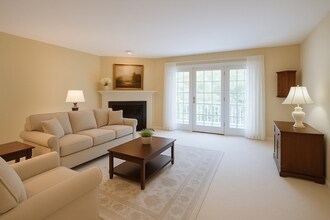 3606 Knightsbridge Close in Worcester, MA - Building Photo - Building Photo