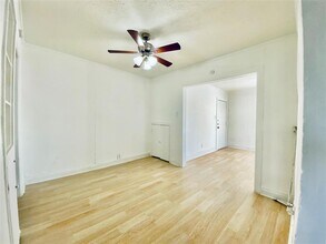 1 Sidney St-Unit -1 in Houston, TX - Building Photo - Building Photo