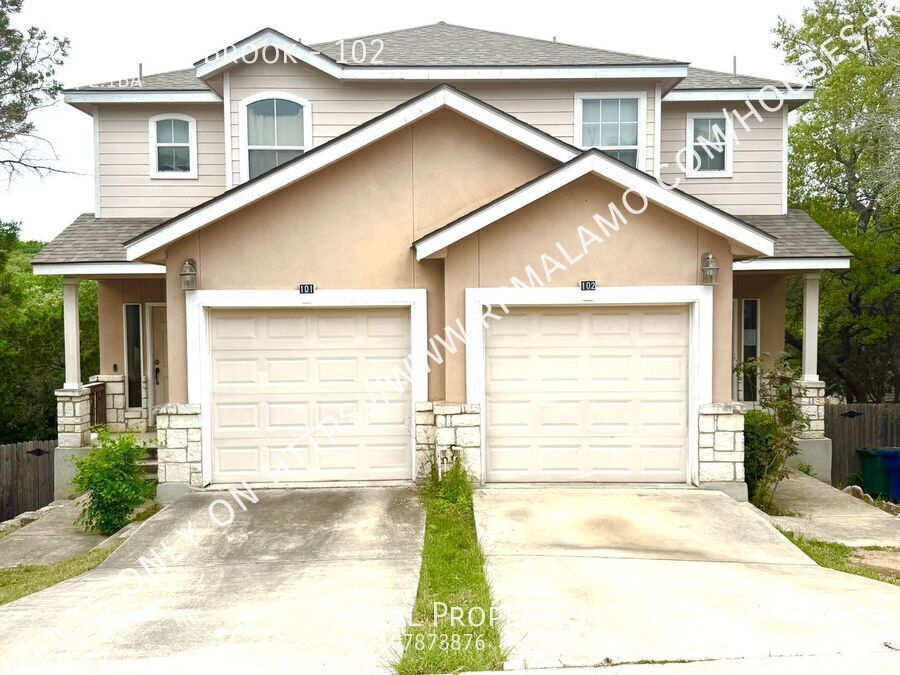 7418 Moss Brook Dr in San Antonio, TX - Foto de edificio