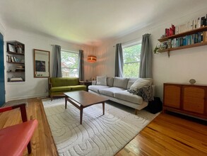 2531 Johnson St NE, Unit 1 in Minneapolis, MN - Foto de edificio - Building Photo