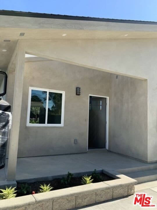 property at 9252 Balcom Ave