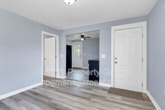 1104 1/2 Linwood Rd in Gastonia, NC - Building Photo - Building Photo