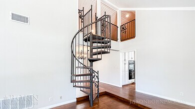 1006 N Currier Ave in Simi Valley, CA - Building Photo - Building Photo