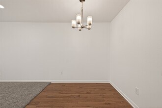 8801 Hammerly Blvd in Houston, TX - Building Photo - Building Photo