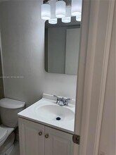 8261 NW 8th St, Unit 130 in Miami, FL - Foto de edificio - Building Photo