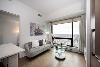 955 Rue Lucien-L'Allier in Montréal, QC - Building Photo - Building Photo