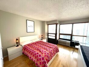 30 E Huron St, Unit 3306 in Chicago, IL - Foto de edificio - Building Photo