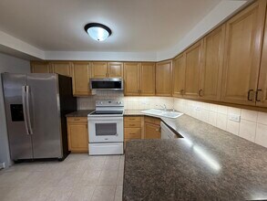 6616 W 64th Pl in Chicago, IL - Building Photo - Building Photo