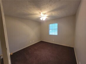 6286 Love St in Austell, GA - Building Photo - Building Photo