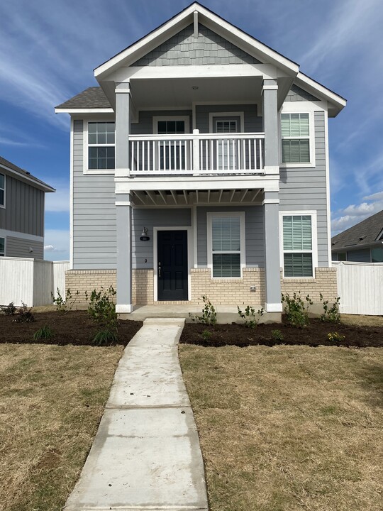 164 Harvest Rdg Blvd in Elgin, TX - Building Photo