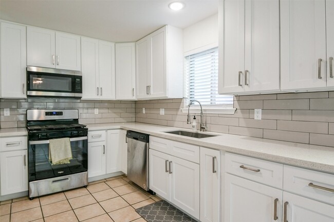 property at 5635 Greenhill Forest Dr