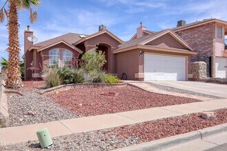 7449 Plaza Taurina Dr in El Paso, TX - Building Photo - Building Photo