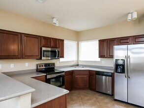 120 E Calle Del Rondador in Sahuarita, AZ - Building Photo - Building Photo