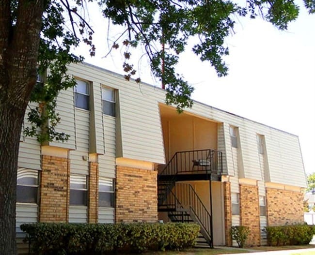 Fox Trail Apartments in Shreveport, LA - Foto de edificio - Building Photo