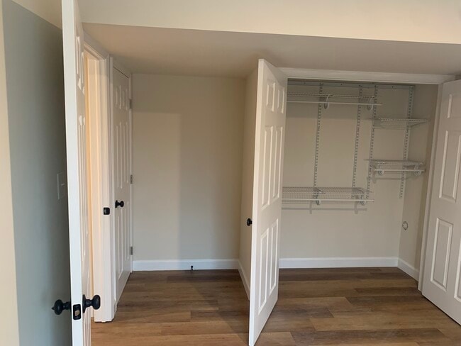 9218 Cooks Point Ct in Lanham, MD - Foto de edificio - Building Photo