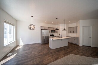 283 W 660 N in Vineyard, UT - Building Photo - Building Photo