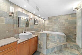 5 Island Ave in Miami Beach, FL - Building Photo - Building Photo