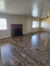 18058 W Bradbury Rd in Turlock, CA - Building Photo - Building Photo