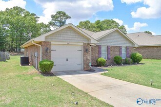226 Fields Pond Dr in Madison, AL - Building Photo - Building Photo
