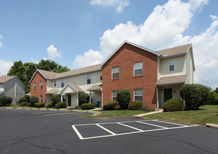 Madison Grove Townhomes in Columbus, OH - Building Photo - Building Photo