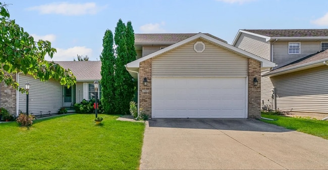 3907 Aberdeen Dr in Champaign, IL - Building Photo - Building Photo