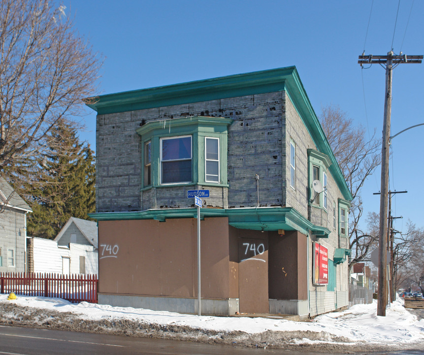 740 Hudson Ave in Rochester, NY - Building Photo