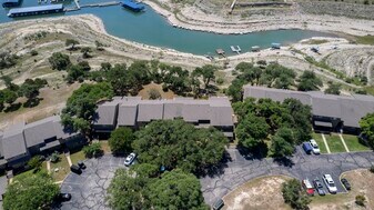 269 Venture Blvd S in Point Venture, TX - Building Photo