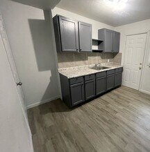 18581 Evergreen Rd in Detroit, MI - Building Photo - Building Photo