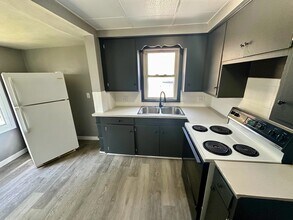 323 Belden Ave SE in Canton, OH - Building Photo - Building Photo