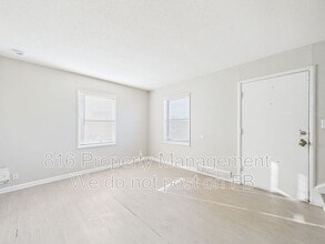 801-803 Bannister Rd in Kansas City, MO - Building Photo - Building Photo