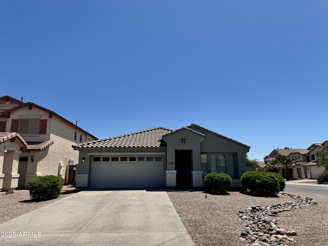 property at 44879 W Desert Garden Rd