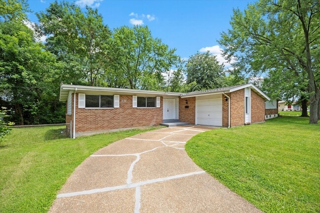 property at 250 Countryside Dr