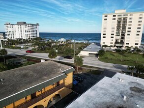 1510 Ocean Shore Blvd, Unit Ocean Shore Blvd in Ormond Beach, FL - Foto de edificio - Building Photo