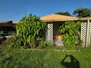 4321 Kirby Loop Rd-Unit -2 in Fort Pierce, FL - Building Photo - Building Photo