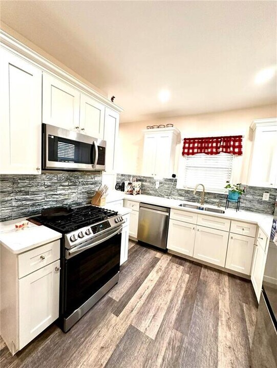 31 Lauriston St-Unit -1 in Providence, RI - Building Photo