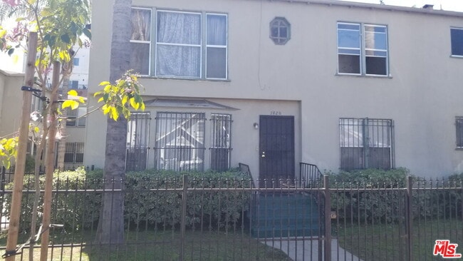 property at 1414 W 25th St