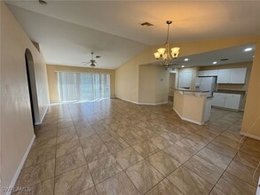 224 Kismet Pkwy E in Cape Coral, FL - Building Photo - Building Photo