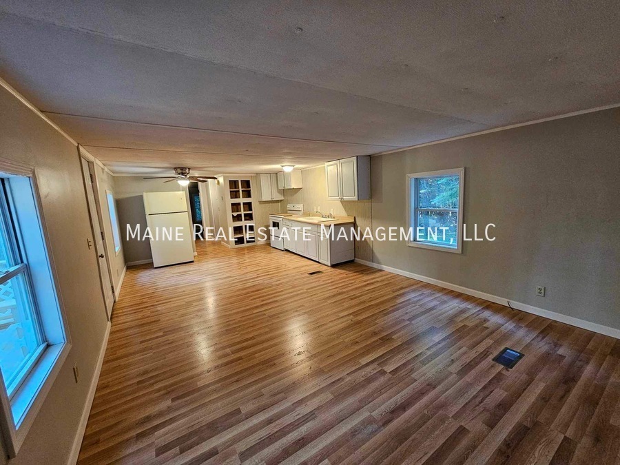 19 Balsam Ln in Levant, ME - Building Photo