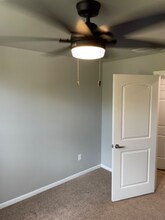 2106 Stonewall St, Unit 2B in Greenville, TX - Building Photo - Building Photo