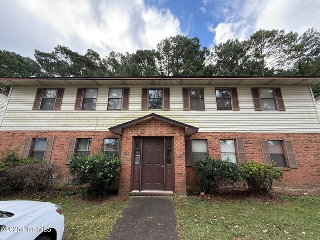 property at 2508 Commerce Rd