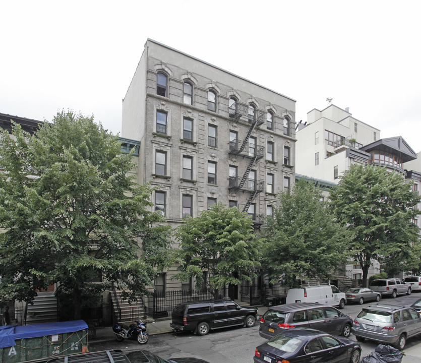 40-42 W 127th St in New York, NY - Building Photo