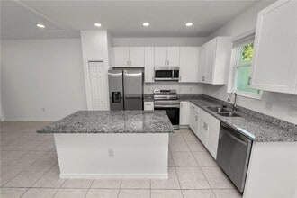 34187 Cinder Wy in Wesley Chapel, FL - Building Photo - Building Photo