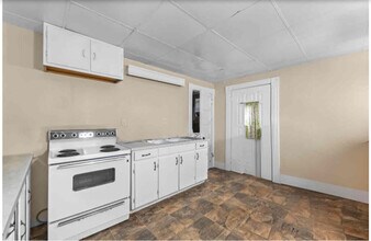 164 S Washington St-Unit -2 in Waterloo, WI - Building Photo - Building Photo